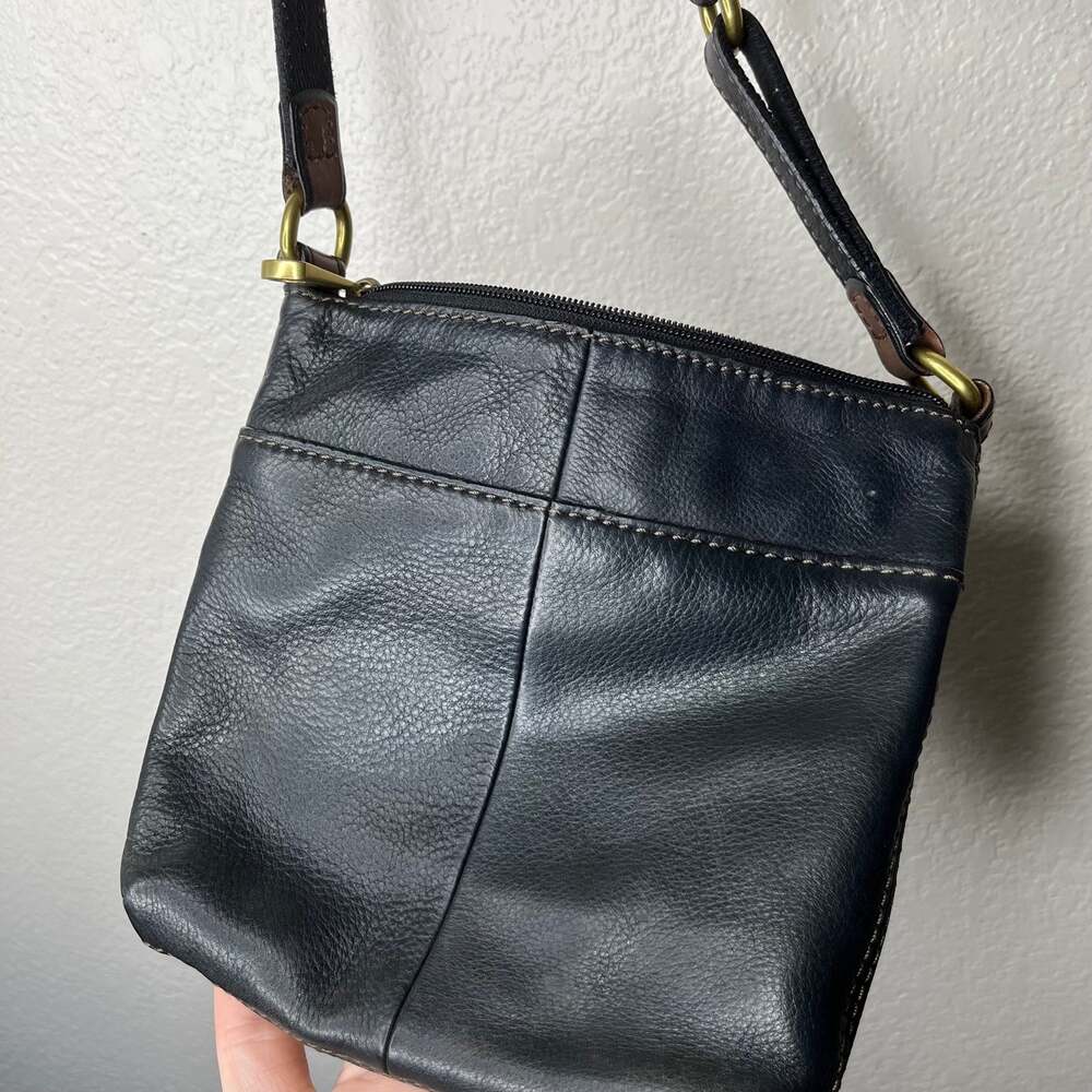 Fossil Black Crossbody Small Leather Bag - Picture 9 of 10